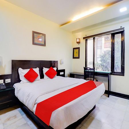Oyo Flagship Hotel Rudra Palace Agra  Bagian luar foto