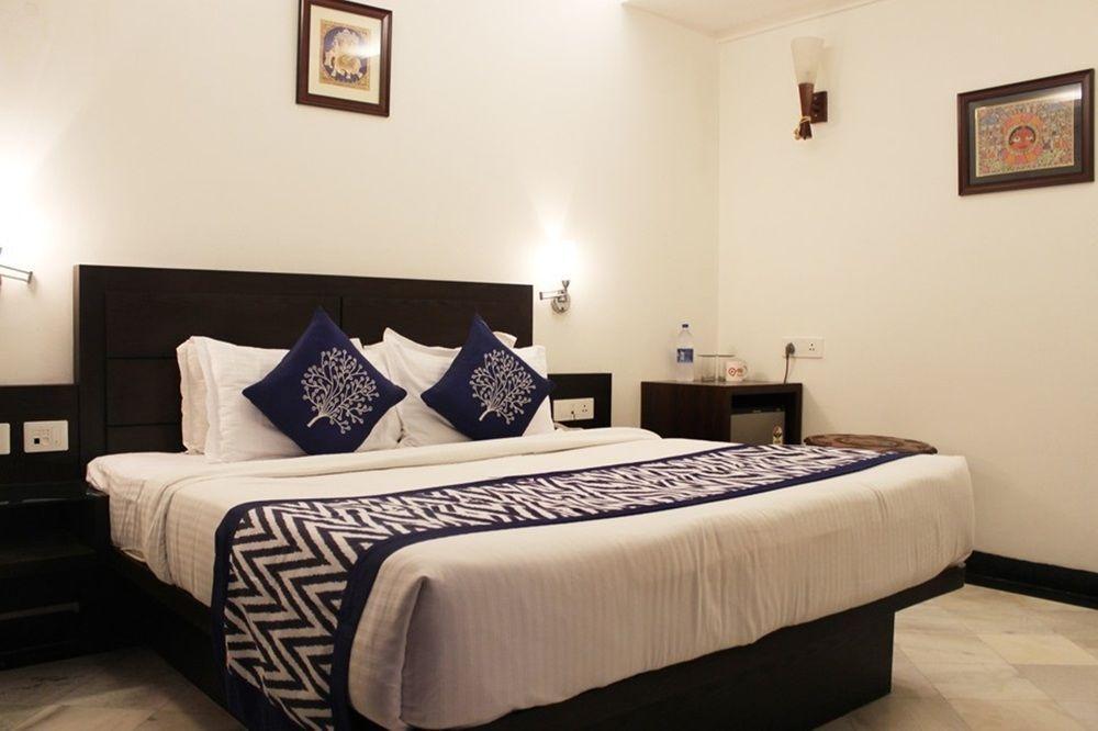 Oyo Flagship Hotel Rudra Palace Agra  Bagian luar foto