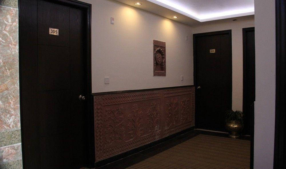 Oyo Flagship Hotel Rudra Palace Agra  Bagian luar foto