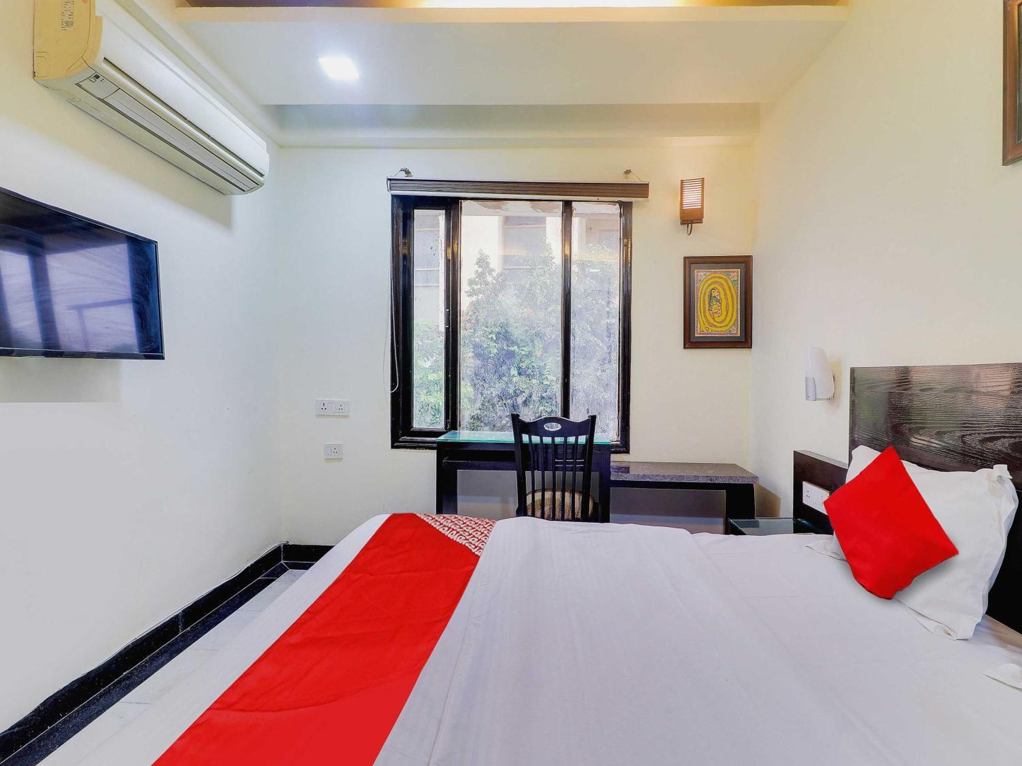 Oyo Flagship Hotel Rudra Palace Agra  Bagian luar foto