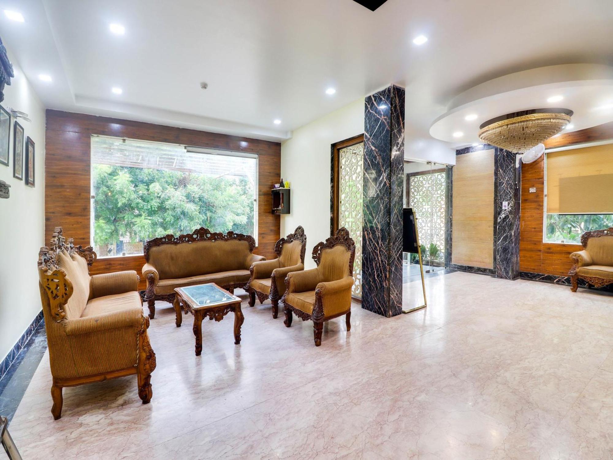 Oyo Flagship Hotel Rudra Palace Agra  Bagian luar foto