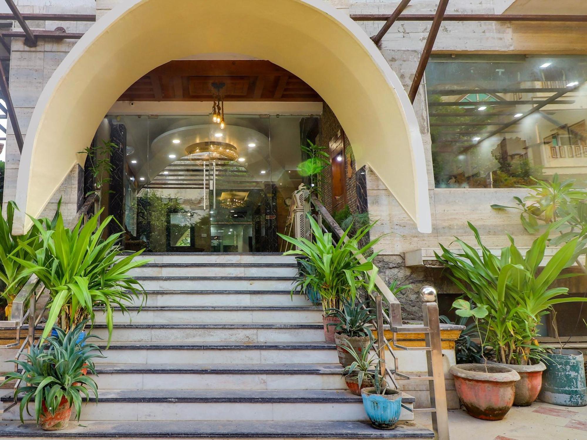 Oyo Flagship Hotel Rudra Palace Agra  Bagian luar foto