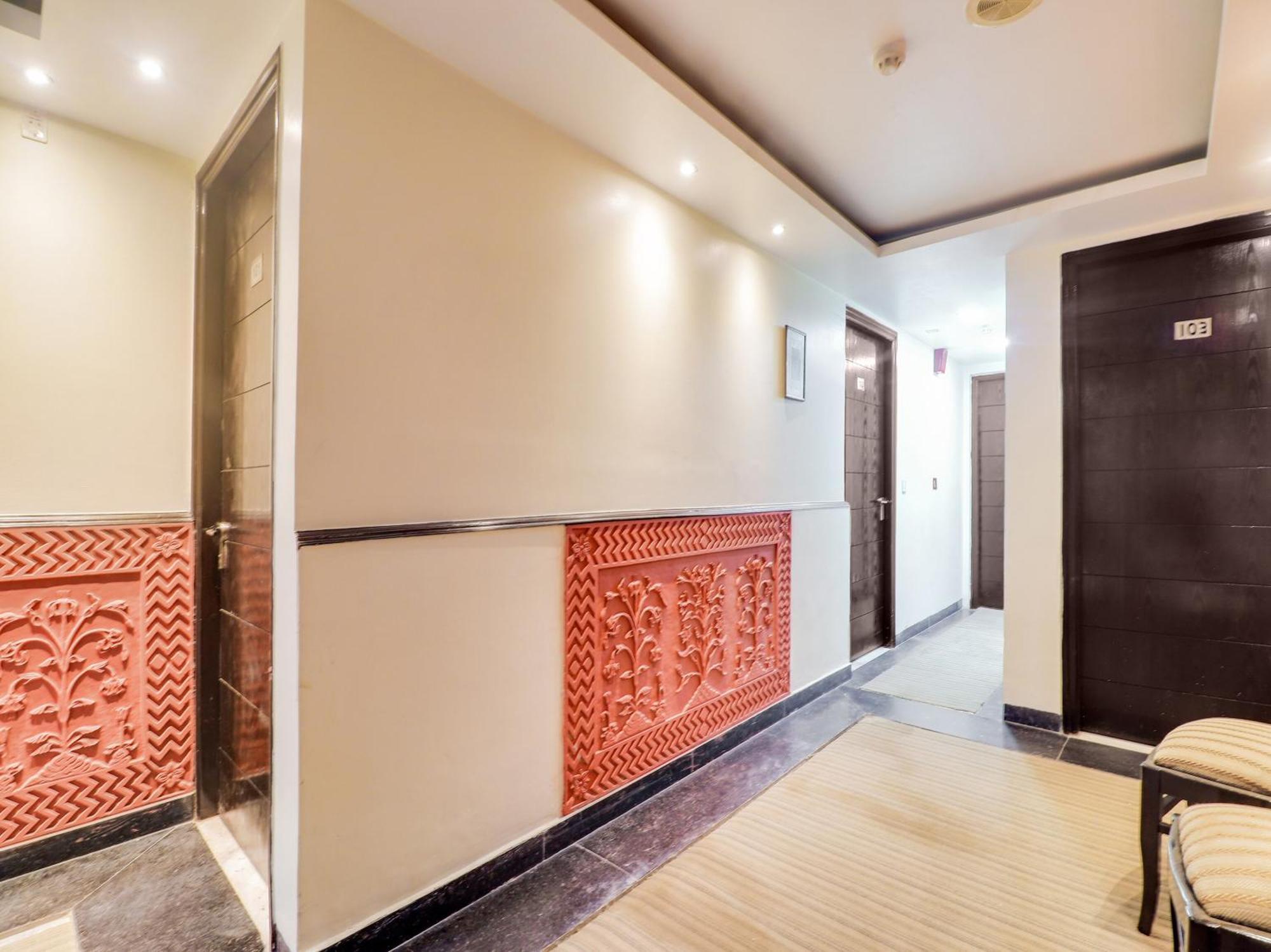 Oyo Flagship Hotel Rudra Palace Agra  Bagian luar foto