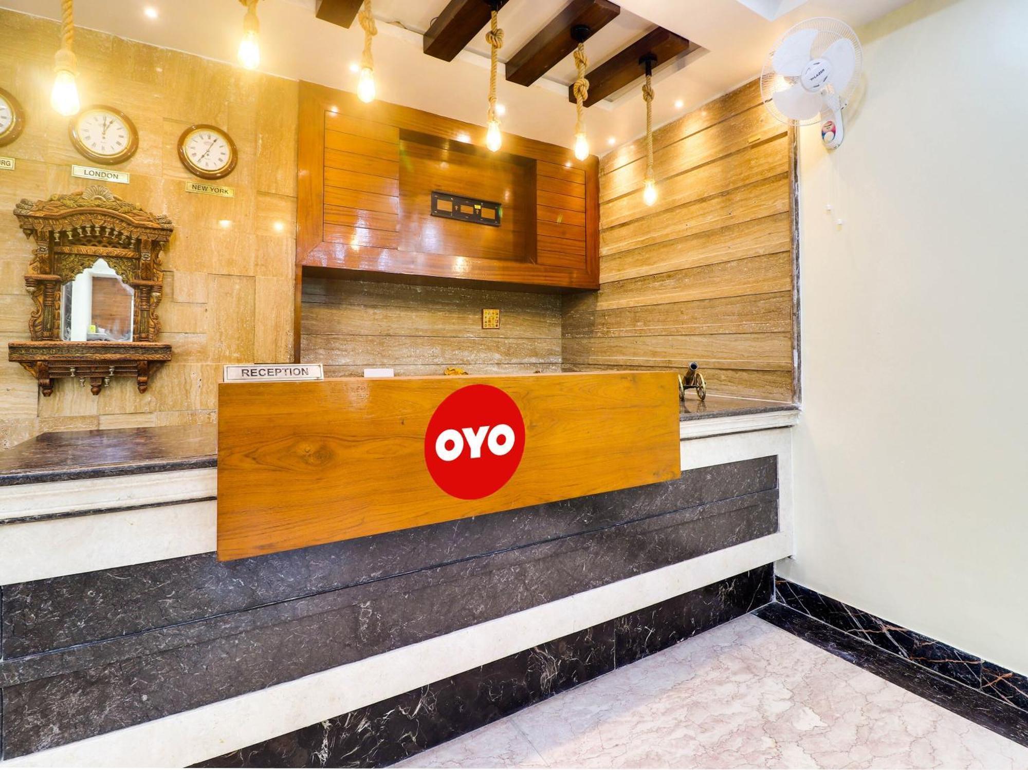 Oyo Flagship Hotel Rudra Palace Agra  Bagian luar foto