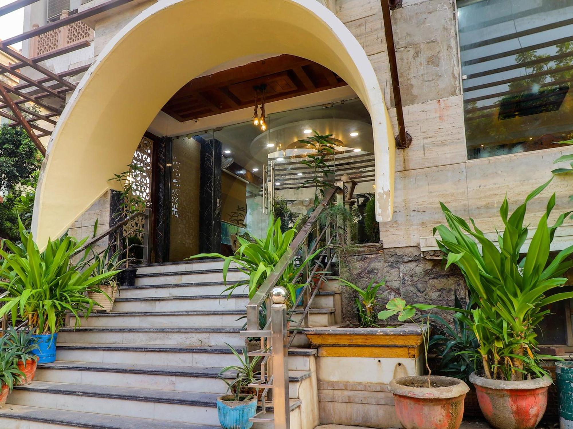 Oyo Flagship Hotel Rudra Palace Agra  Bagian luar foto