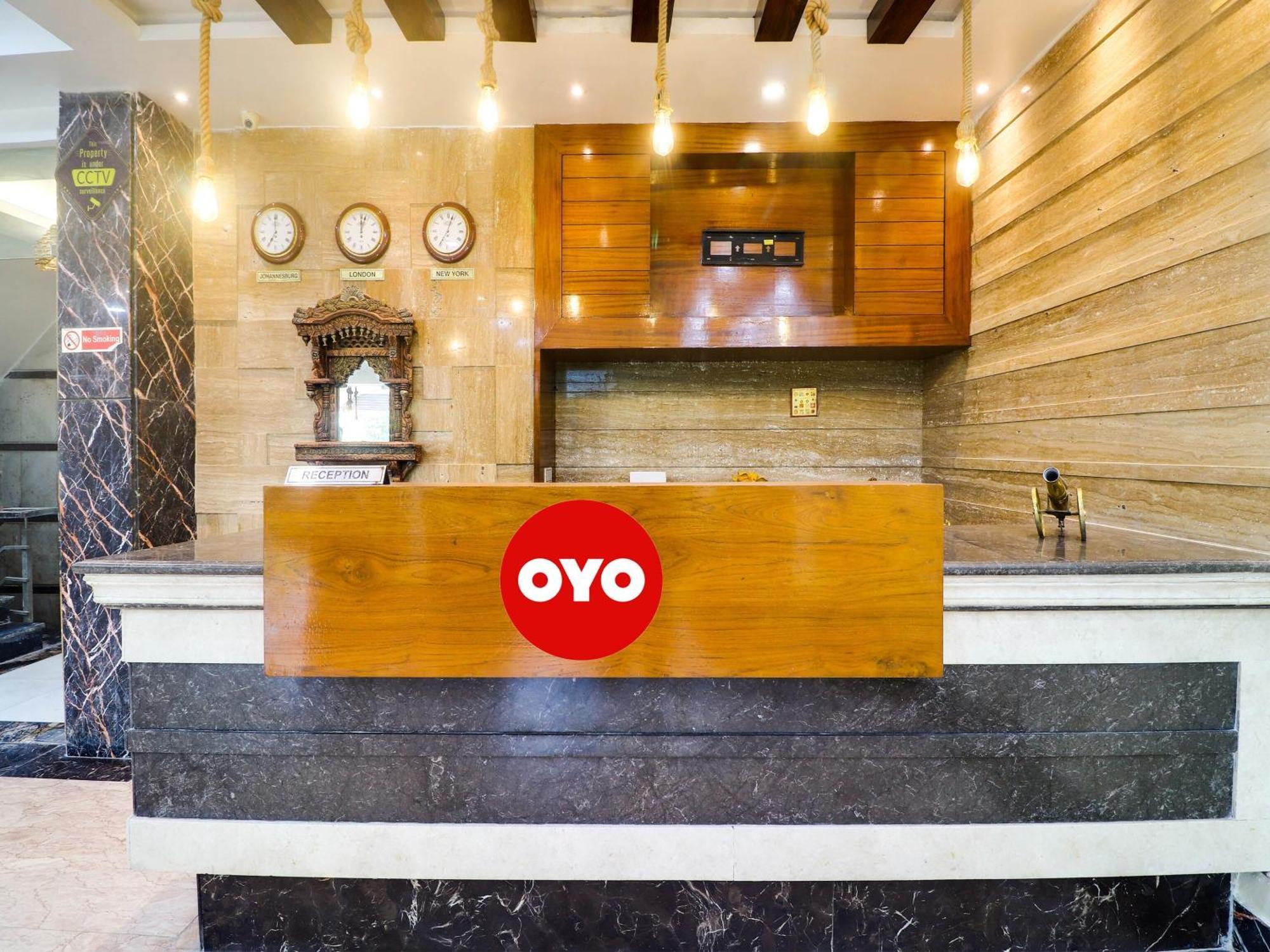 Oyo Flagship Hotel Rudra Palace Agra  Bagian luar foto