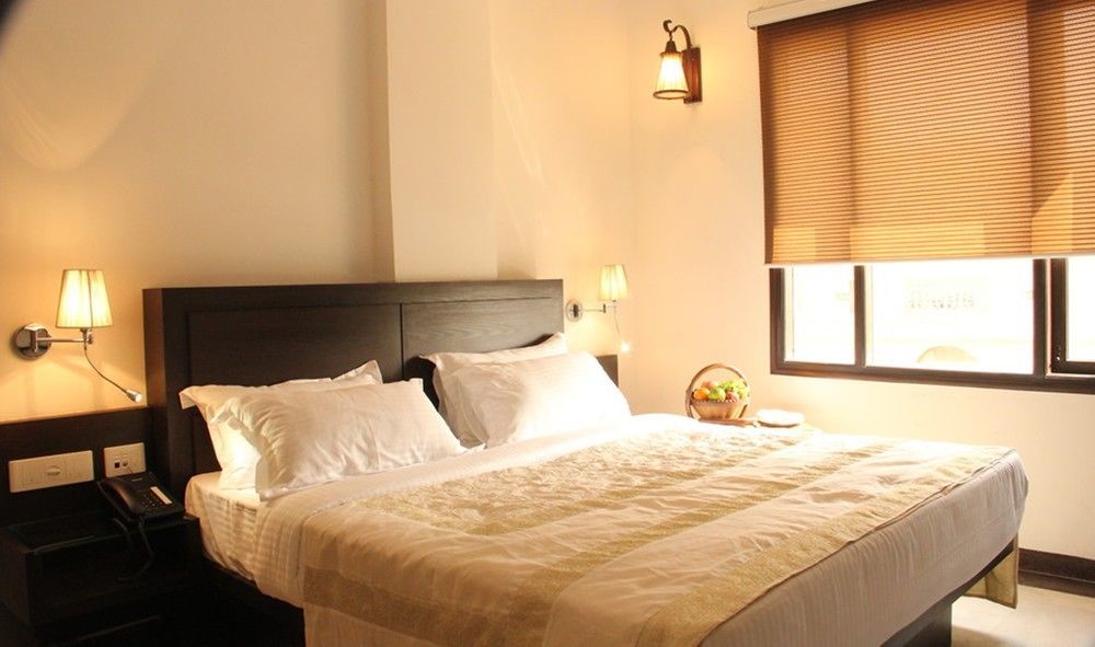 Oyo Flagship Hotel Rudra Palace Agra  Bagian luar foto