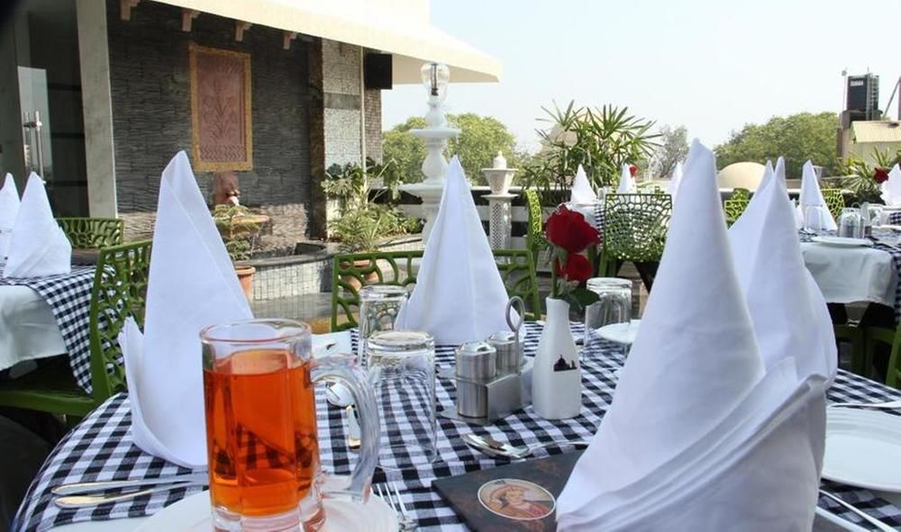 Oyo Flagship Hotel Rudra Palace Agra  Bagian luar foto
